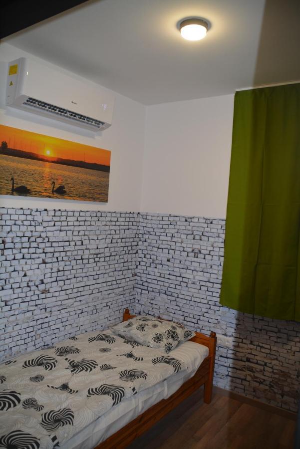 Kid Familia Panzio Balatonszarszo B&B 외부 사진