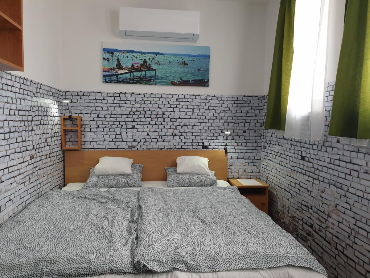 Kid Familia Panzio Balatonszarszo B&B 외부 사진
