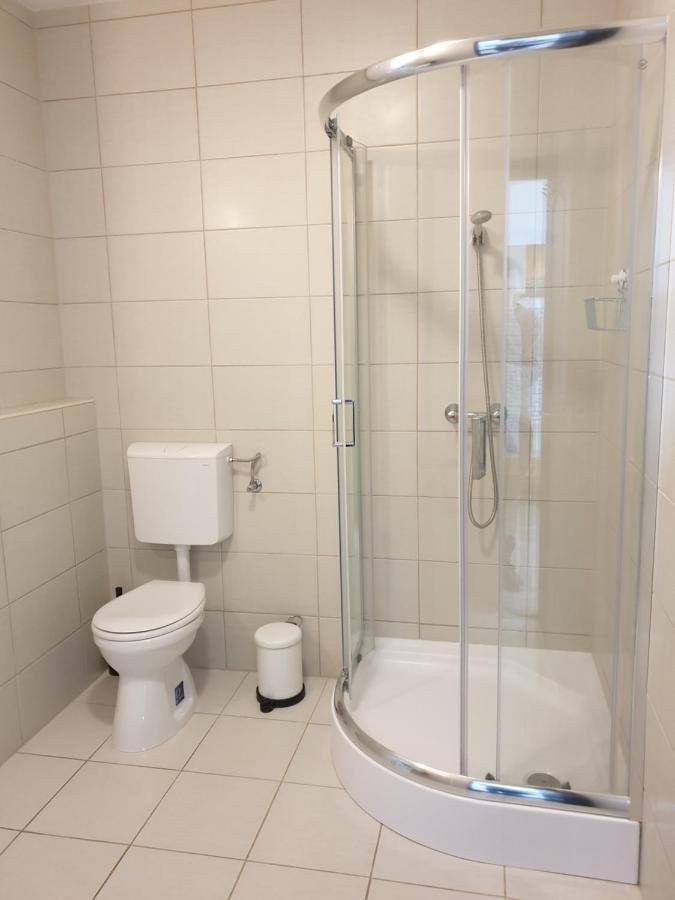 Kid Familia Panzio Balatonszarszo B&B 외부 사진