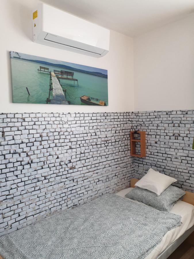 Kid Familia Panzio Balatonszarszo B&B 외부 사진