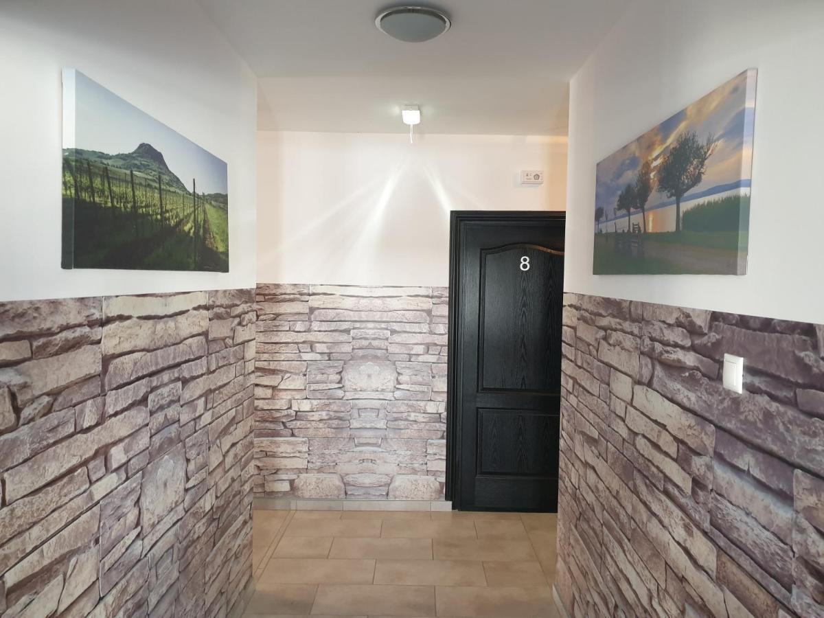 Kid Familia Panzio Balatonszarszo B&B 외부 사진