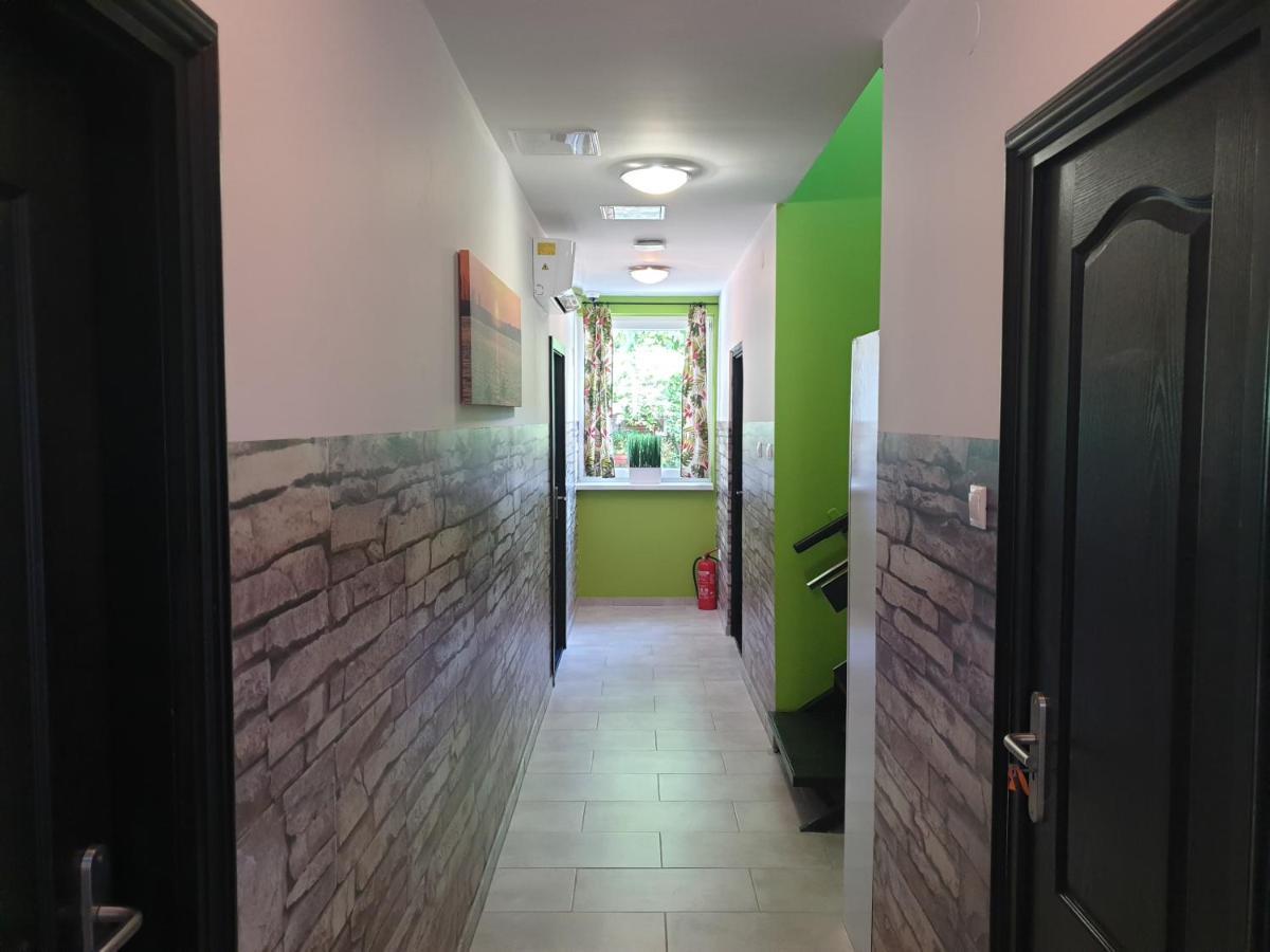 Kid Familia Panzio Balatonszarszo B&B 외부 사진